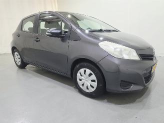 damaged passenger cars Toyota Yaris 1.0 VVT-i Comfort Airco 5.Drs 2012/3