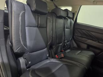 Mitsubishi Outlander 2.0 PHEV Instyle+ 4WD149Kw Bjr.2018 picture 40