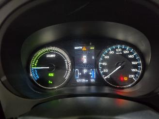 Mitsubishi Outlander 2.0 PHEV Instyle+ 4WD149Kw Bjr.2018 picture 24