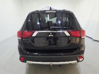 Mitsubishi Outlander 2.0 PHEV Instyle+ 4WD149Kw Bjr.2018 picture 5