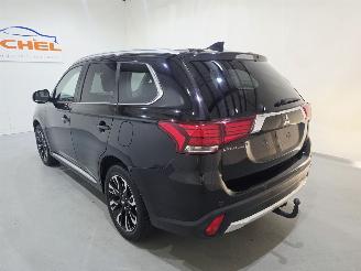 Mitsubishi Outlander 2.0 PHEV Instyle+ 4WD149Kw Bjr.2018 picture 4