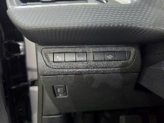 Peugeot 2008 1.2 PureTech Allure Aut Trekhaak Panorama picture 36