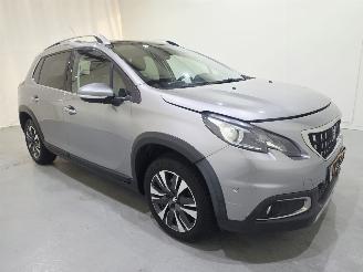 Schadeauto Peugeot 2008 1.2 PureTech Allure Aut Trekhaak Panorama 2016/6