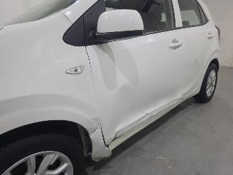 Kia Picanto 1.0 ComfortPlusLine Navigator Bjr.2018 picture 11