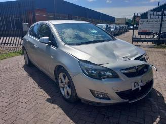 Opel Astra Astra J (PC6/PD6/PE6/PF6), Hatchback 5-drs, 2009 / 2015 2.0 CDTI 16V 165 Ecotec picture 1