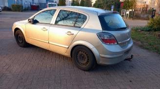 Opel Astra Astra H (L48), Hatchback 5-drs, 2004 / 2010 1.6 16V picture 5