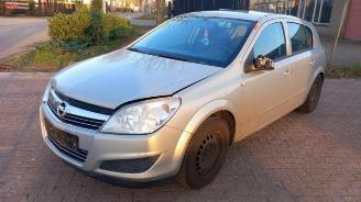 Opel Astra Astra H (L48), Hatchback 5-drs, 2004 / 2014 1.6 16V picture 3