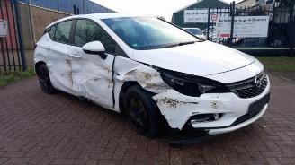 Vrakbiler auto Opel Astra Astra K, Hatchback 5-drs, 2015 / 2022 1.0 SIDI Turbo 12V 2015/9