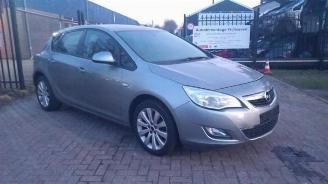 disassembly passenger cars Opel Astra Astra J (PC6/PD6/PE6/PF6), Hatchback 5-drs, 2009 / 2015 1.4 16V ecoFLEX 2010/9