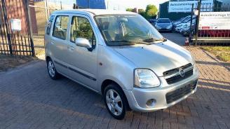 Schadeauto Opel Agila Agila (A), MPV, 2000 / 2007 1.2 16V 2004/9