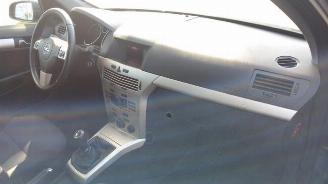 Opel Astra Astra H SW (L35), Combi, 2004 / 2010 1.7 CDTi 16V picture 10