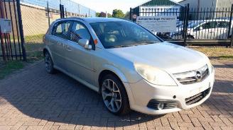 Salvage car Opel Signum Signum (F48), Hatchback 5-drs, 2003 / 2008 2.2 direct 16V 2006/2