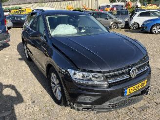 Volkswagen Tiguan 1.5 TSI Highline  Automaat picture 3