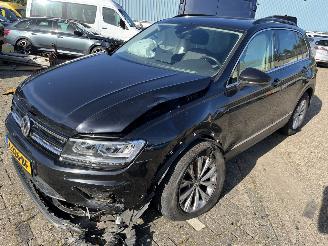 skadebil auto Volkswagen Tiguan 1.5 TSI Highline  Automaat 2020/8