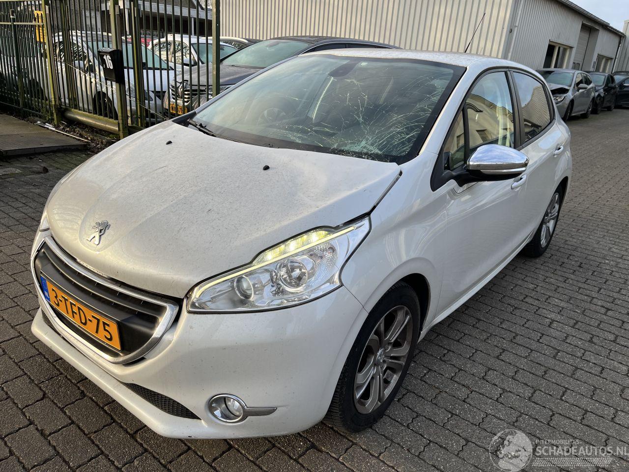 Peugeot 208 1.2 Pure Tec  5 drs