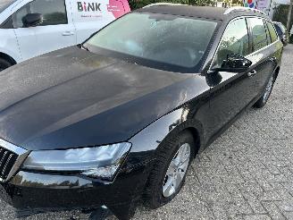 Vrakbiler auto Skoda Superb 1.5 TSI  Automaat Stationcar Business Edition 2024/6