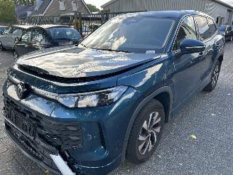 skadebil auto Volkswagen  Tayron  1.5 e-Hybrid Life Edition  Automaat  ( nw prijs 56500,00 ) 2025/4