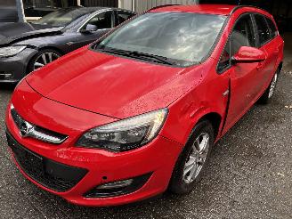 Damaged car Opel Astra 1.6  Stationcar 2015/7