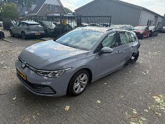 krockskadad bil auto Volkswagen Golf Stationcar 1.0 TSI Life 2022/8