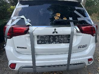 Mitsubishi Outlander 2.4 PHEV   Intense  Automaat picture 6
