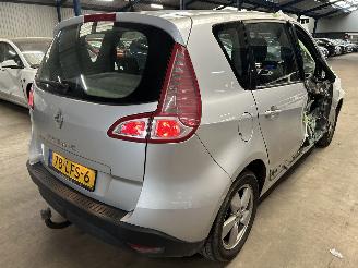 Renault Scenic 1.6 Dynamic picture 4