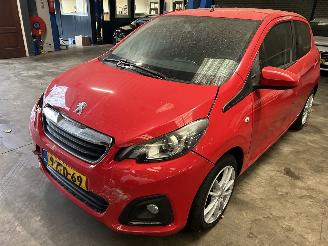 Vaurioauto  passenger cars Peugeot 108 1.0 2014/12