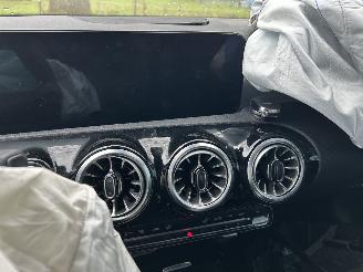 Mercedes A-klasse 180 Star Edition  Automaat  ( 1337 Km !!! ) picture 10