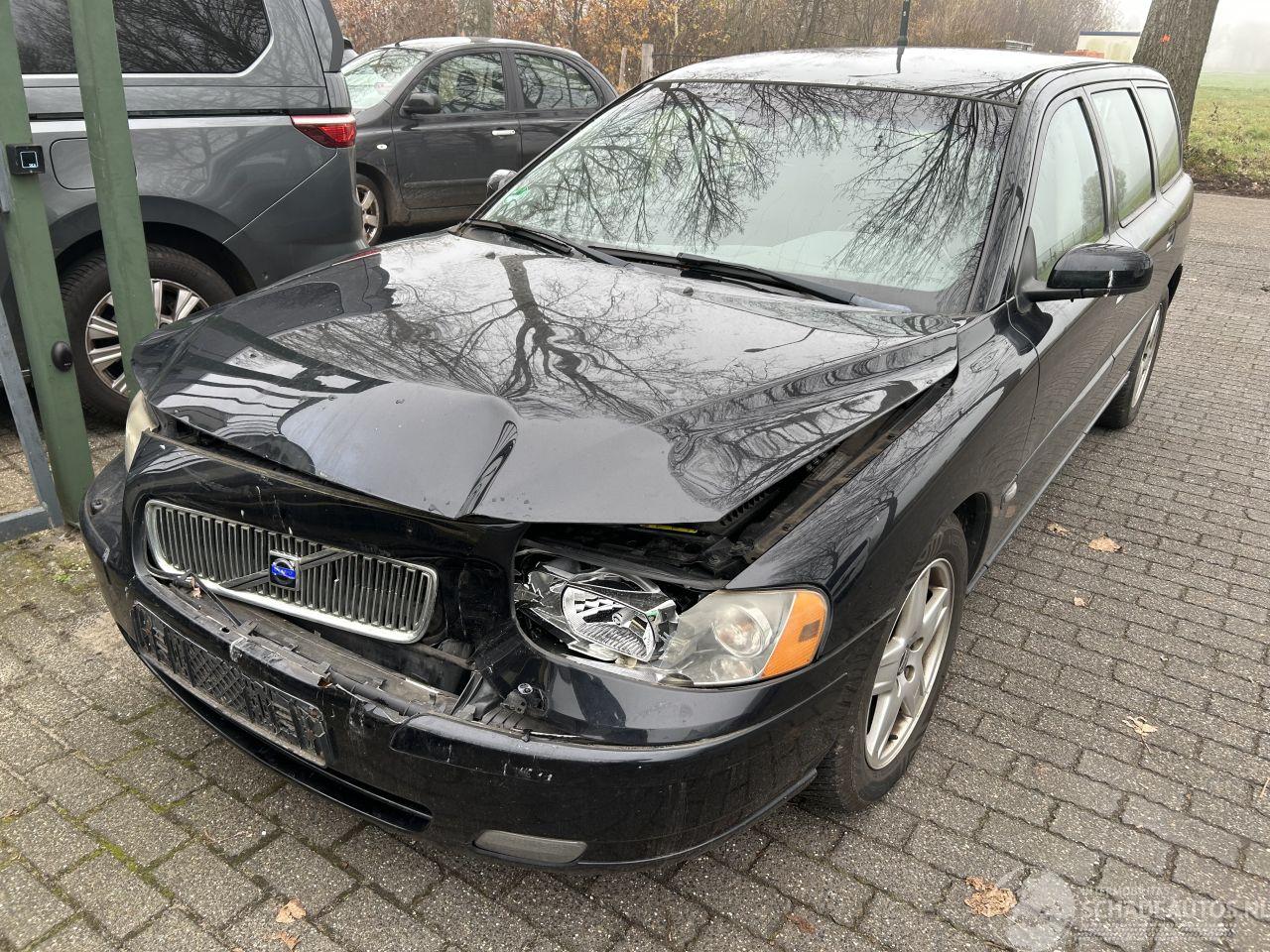 Volvo V-70 2.5 T Summum  Automaat