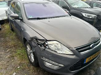 skadebil auto Ford Mondeo Wagon 2.0 TDCI Titanium 2011/10