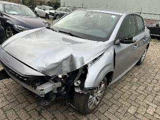 krockskadad bil auto Peugeot 208 1.2 PureTech Active 2023/8