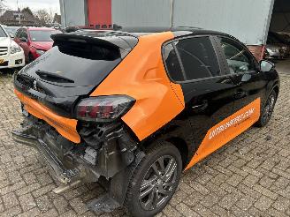 Peugeot 208 1.2 PureTech  Allure picture 4