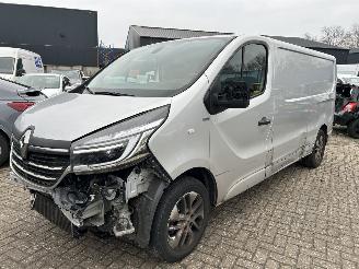 krockskadad bil bedrijf Renault Trafic 2.0 DCI  Automaat  L2H1  Luxe 2020/10