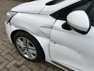 Renault Clio 1.0 TCe Zen Business picture 7