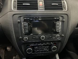 Volkswagen Jetta 1.6 TDI picture 13