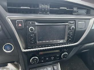 Toyota Auris 1.8 Hybrid  Stationcar  Aspiration picture 8