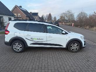 Dacia Jogger 1.0 TCe  110 Comfort  7 Persoons picture 4
