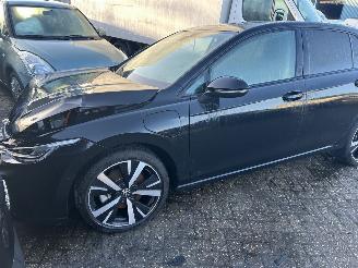 krockskadad bil auto Volkswagen Golf 1.5 eHybrid Life Edition  Automaat  5 Drs ( Panoramadak ) 2025/6