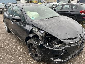 Renault Clio 0.9 TCE   5 drs picture 3