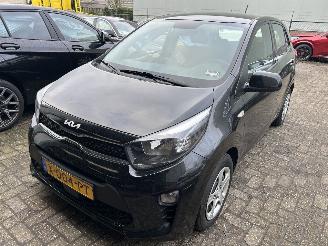 krockskadad bil auto Kia Picanto 1.0 DPI Comfortline 2024/2