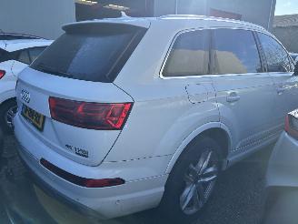 Audi Q7 3.0 TFSI  Automaat 7 persoons picture 4