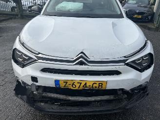 Citroën E-C4 X  plus 54kWh picture 2