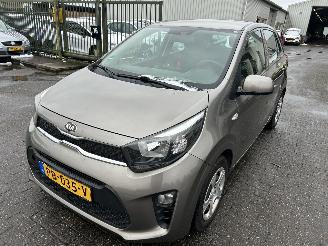 Kia Picanto 1.0 Comfortline picture 1