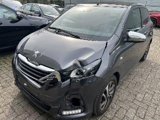 krockskadad bil auto Peugeot 108 1.0 e-VTI  Allure Top 2021/11