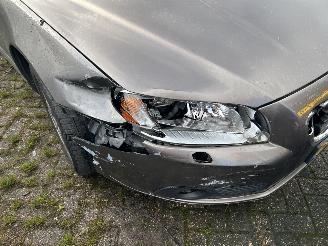 Volvo V-70 2.0  D3 picture 3