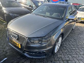 Schadeauto Audi A3 Sportback E tron 1.4 Automaat 2015/12