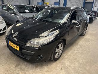 Renault Mégane Estate 1.4 TCe Dynamic picture 1