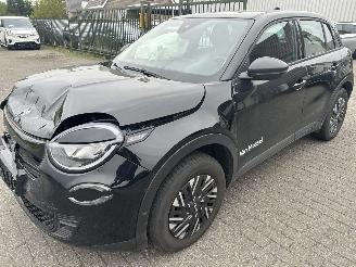 krockskadad bil auto Fiat 600 1.2 Hybrid Urban  Automaat 2024/12