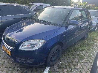 begagnad bil auto Skoda Fabia Stationcar 1.4-16V Ambition 2009/6