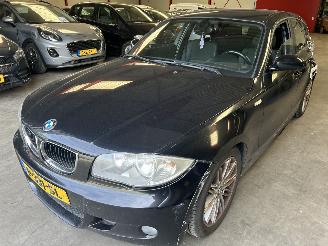 krockskadad bil auto BMW 1-serie 116i   5  Drs 2006/9