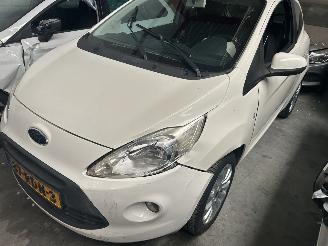 Schadeauto Ford Ka 1.2 Titanium 2011/5